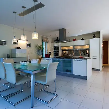 In Near Popular * Tallin